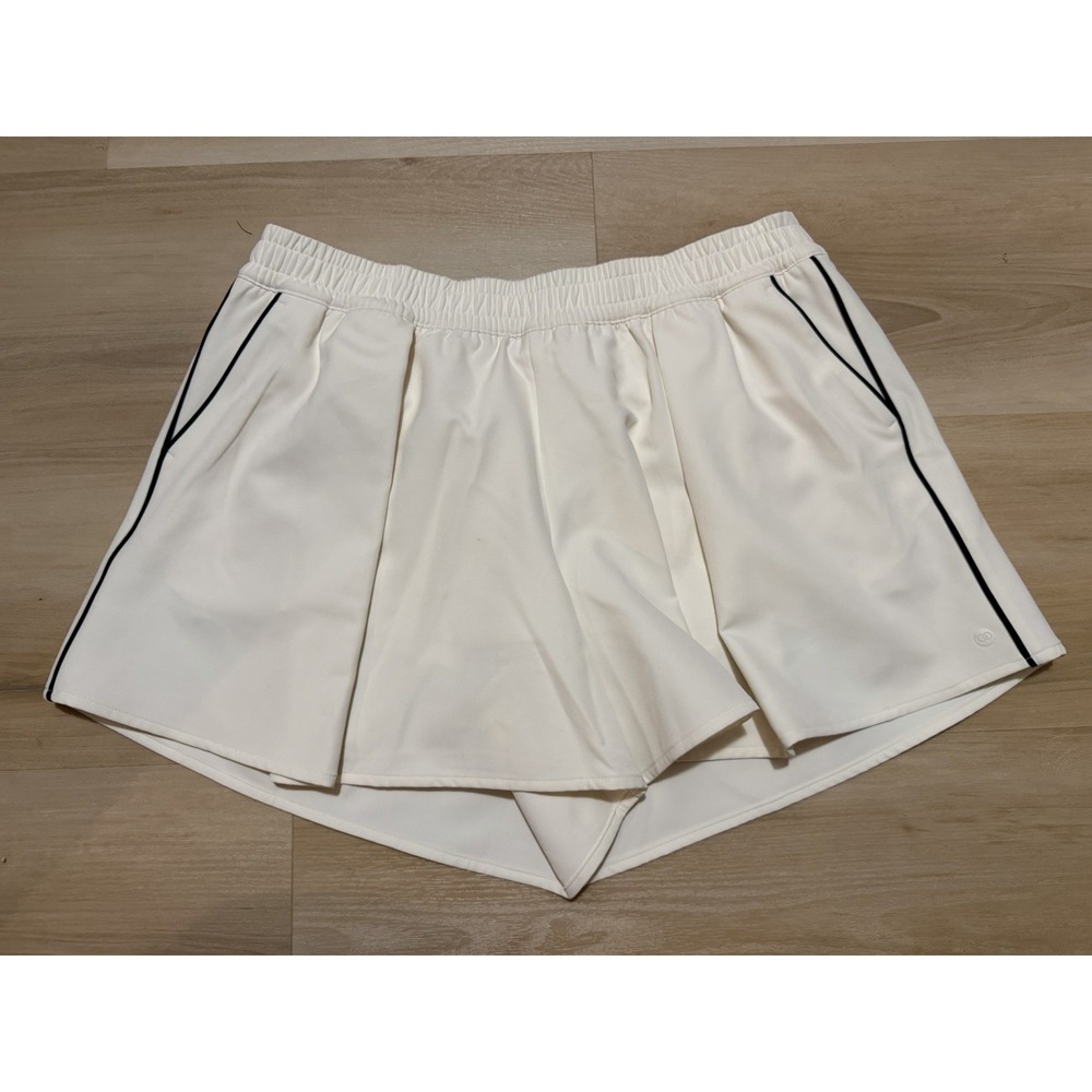 CALIA Women's Golf Fashion Ivory Short With Pockets Size Large Wicking SPF 50+
